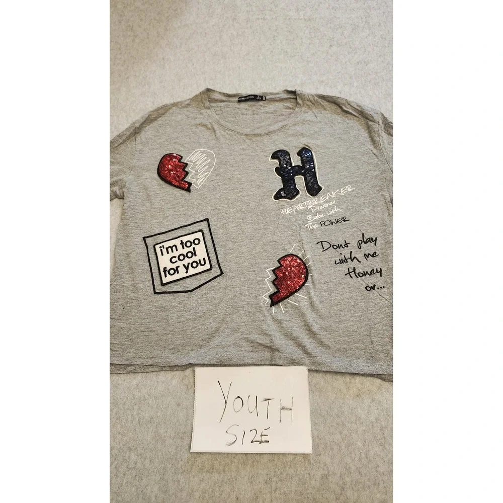 Bershka BSKGIRL Shirt Girls Small Gray Sequin Patch Graphic 3/4 Sleeve‎ Youth