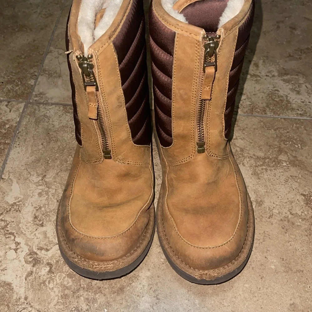 UGG Zaire Short Chestnut Boots | Size 5