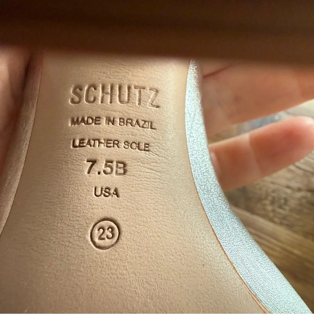 SCHUTZ cadey lee