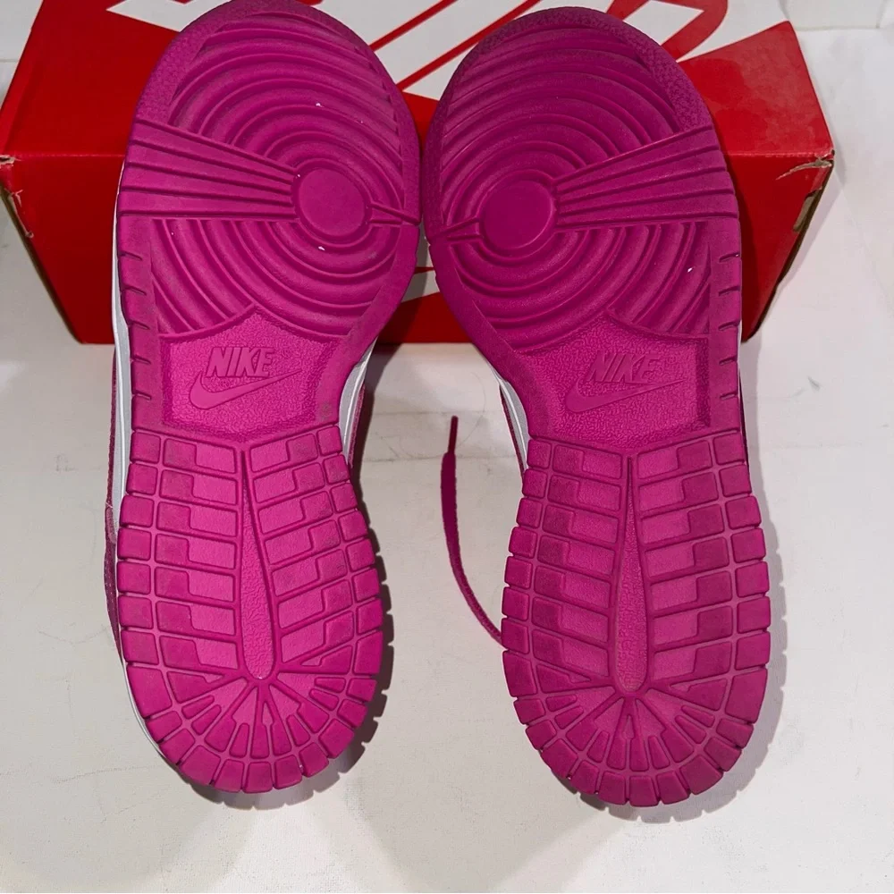 Nike low active