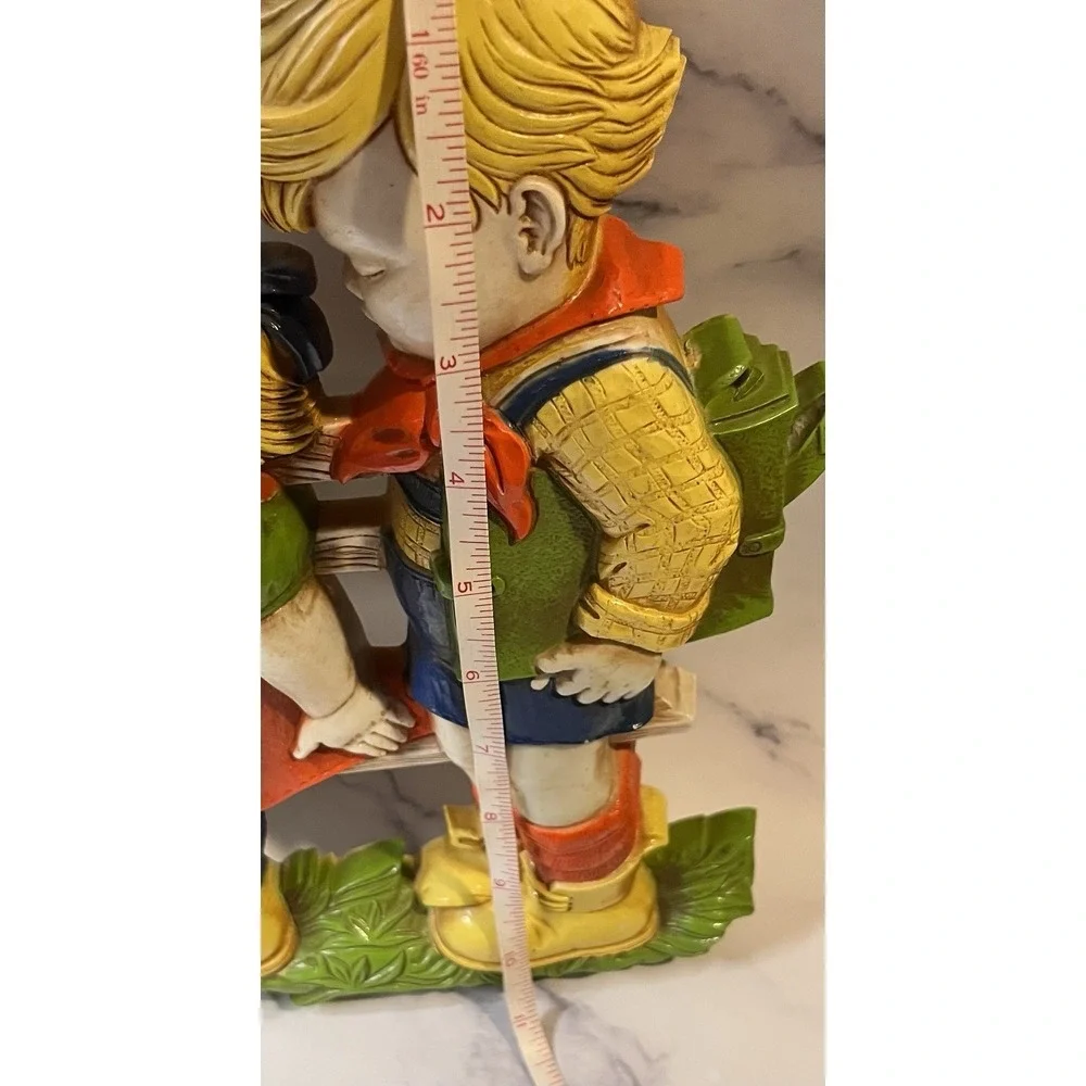 Set of 2 Homco Wall Decor 1977 Boy & Girl With Umbrella Kiss Boy & Girl Bench
