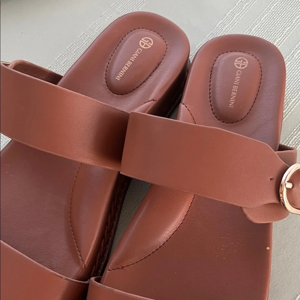 Giani Bernini Cognac Brown Double-Strap Slide Sandals with Gold Buckle Size 9