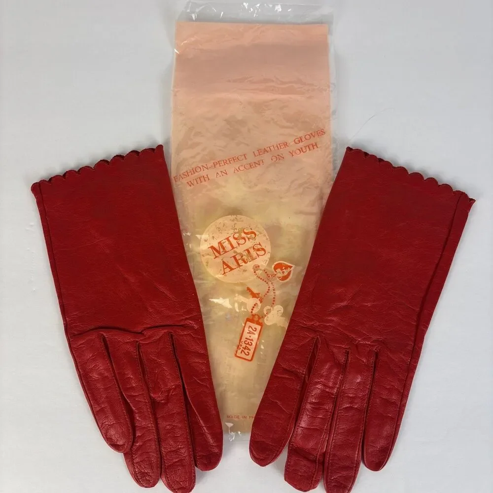 VTG Miss Aris Women's Red Leather Gloves Size 7 1/2 7.5 Wrist Length