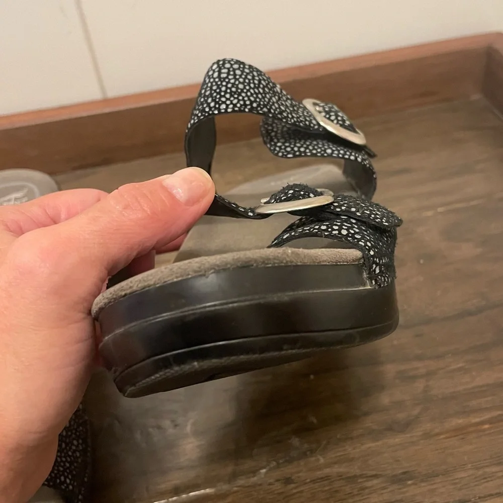 Dansko Women’s Sophie Black Metallic Leather Sandals - 38