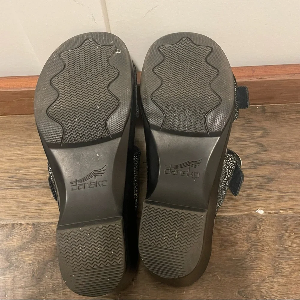 Dansko Women’s Sophie Black Metallic Leather Sandals - 38