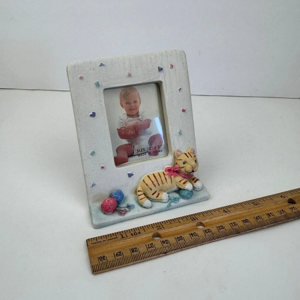 Vtg Small Mini Tabletop Pic Photo Frame Baby Nursery Cat Yarn Hearts Dots Pastel
