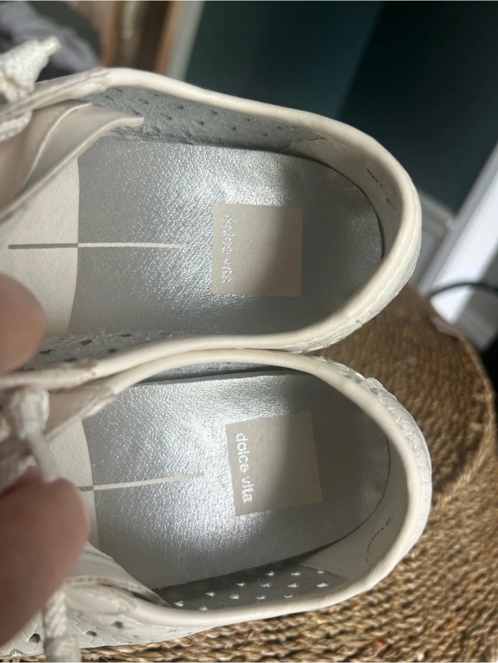 Dolce Vita breathable woven