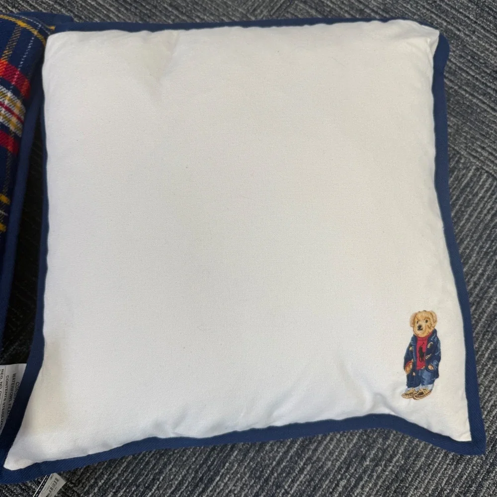 Ralph Lauren Home one pillow