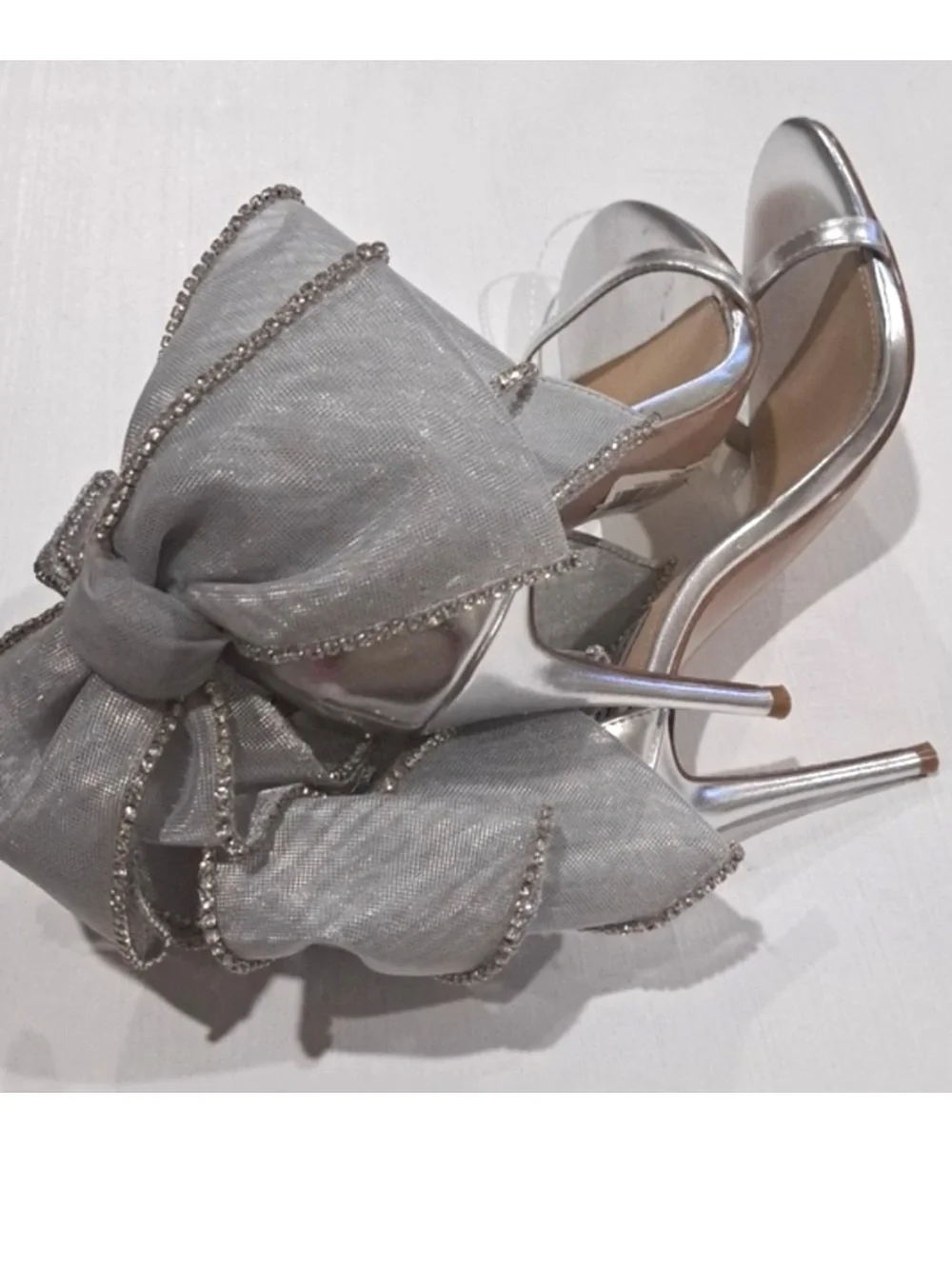 Steve Madden Women’s Back Bow BENNI SILVER RHINESTONES Heels Sz 10 NWOB