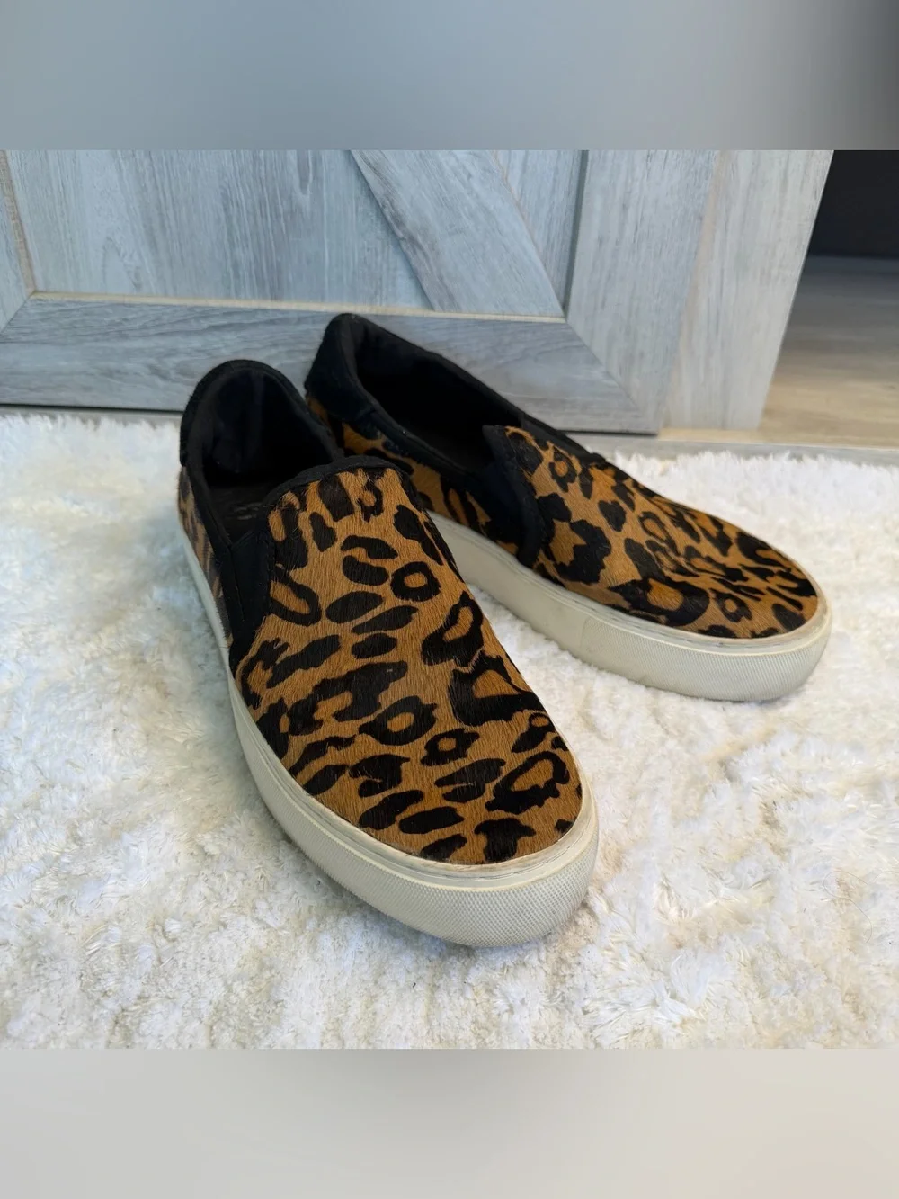 UGG women cahlvan