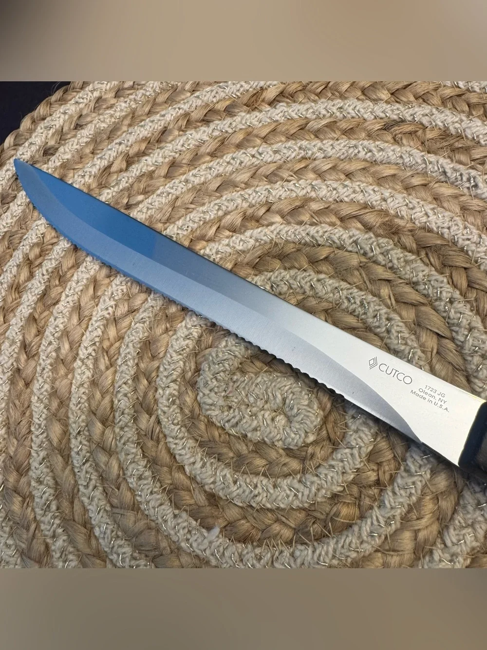 Cutco 9” serrated