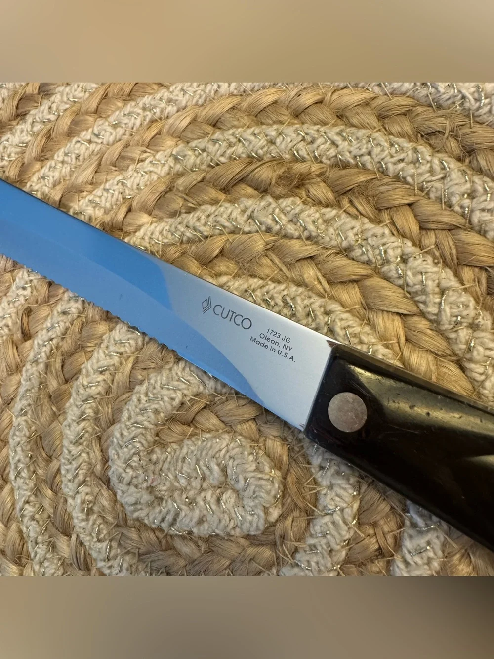 Cutco 9” serrated