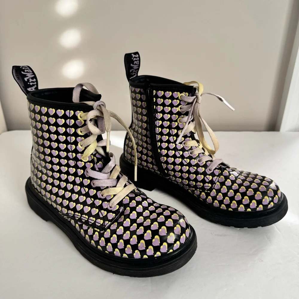 Dr. Martens take boots hearts