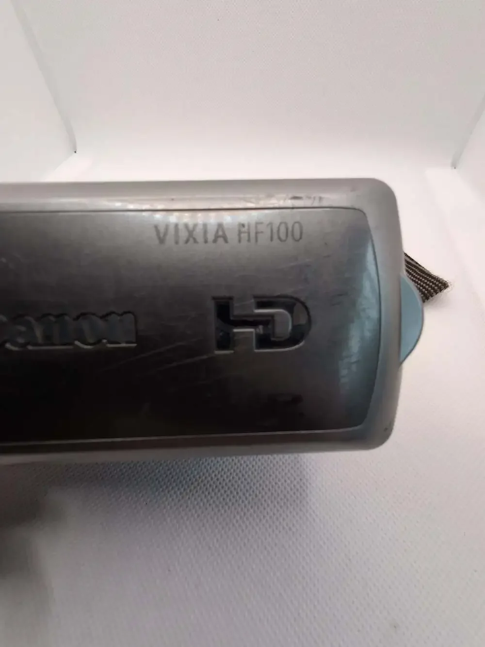 Canon vixia hf100
