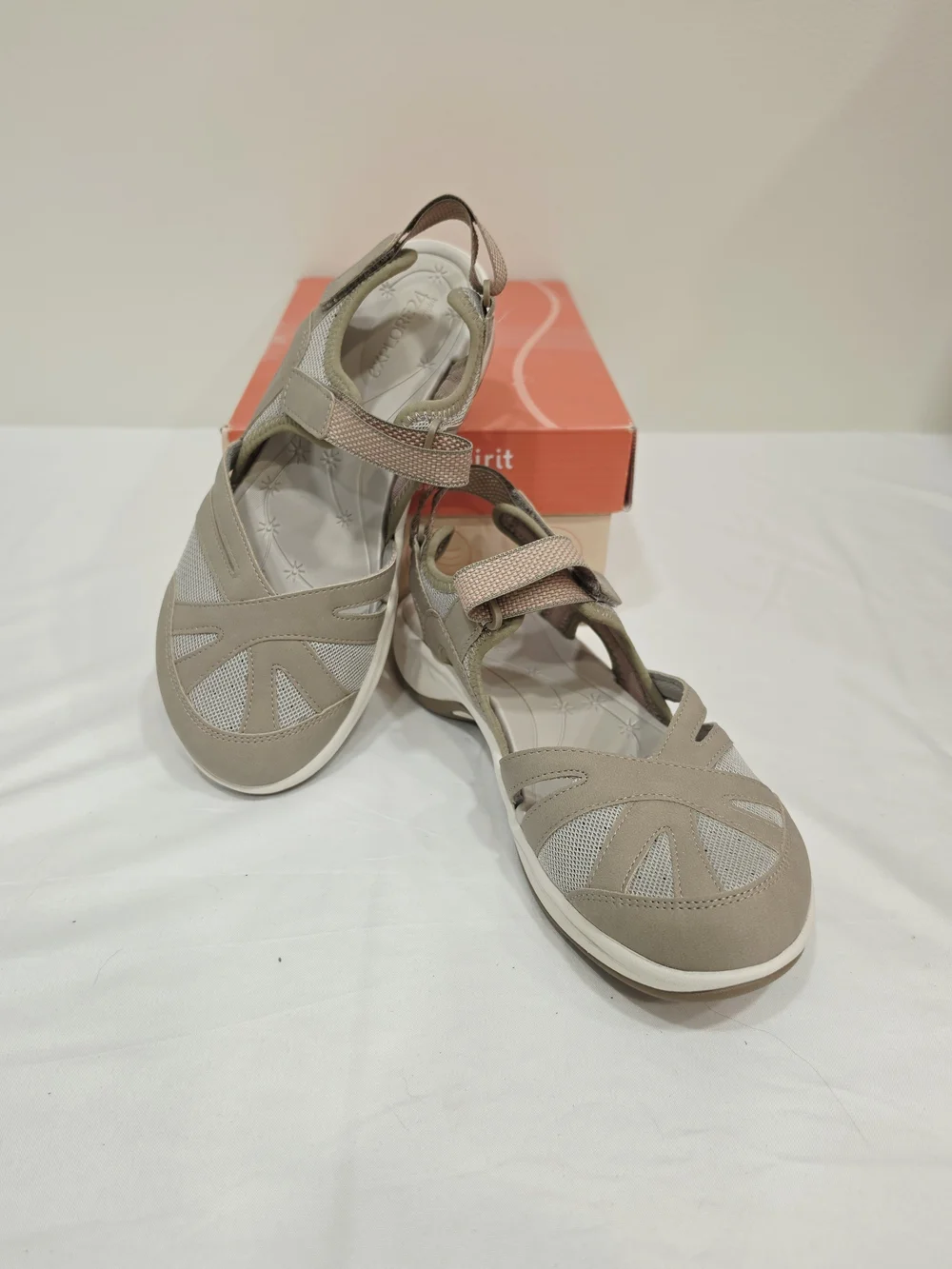 Easy Spirit Women's Esplash Taupe and Cream Slingback Sandals