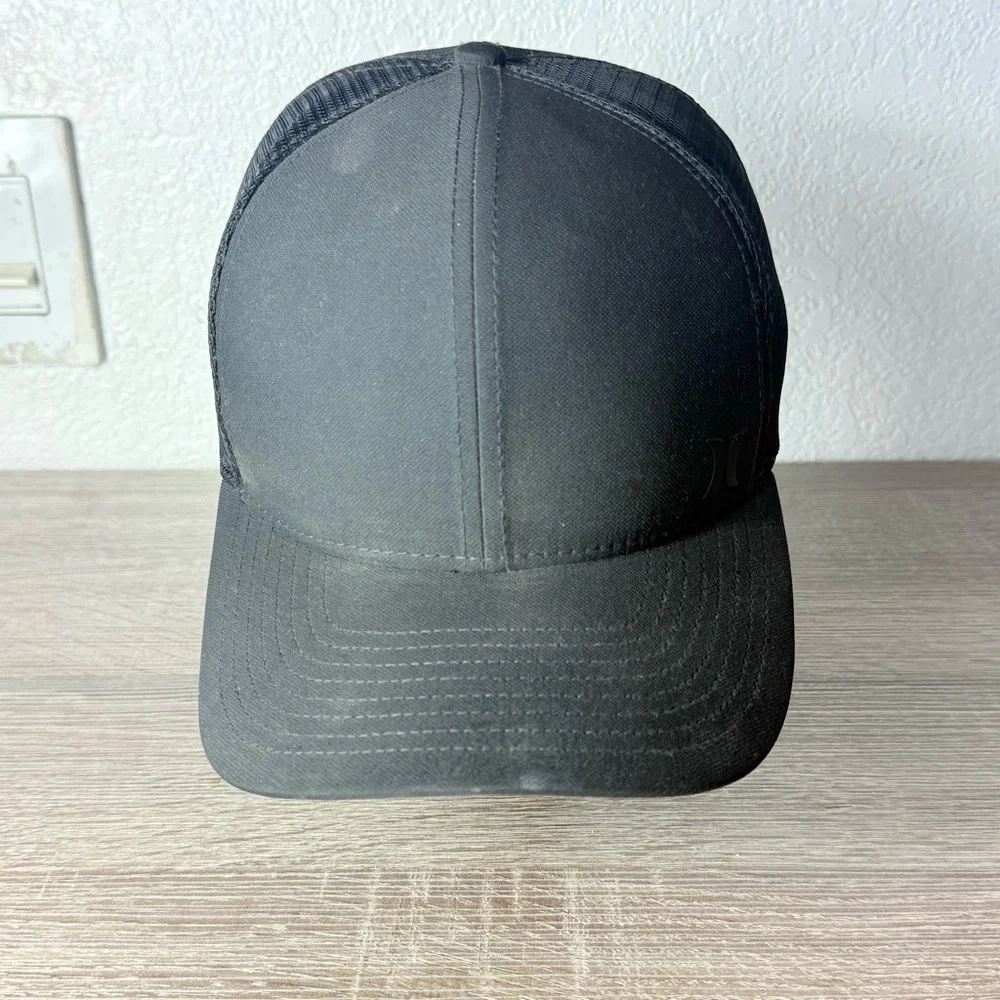 Hurley Black Trucker Cap