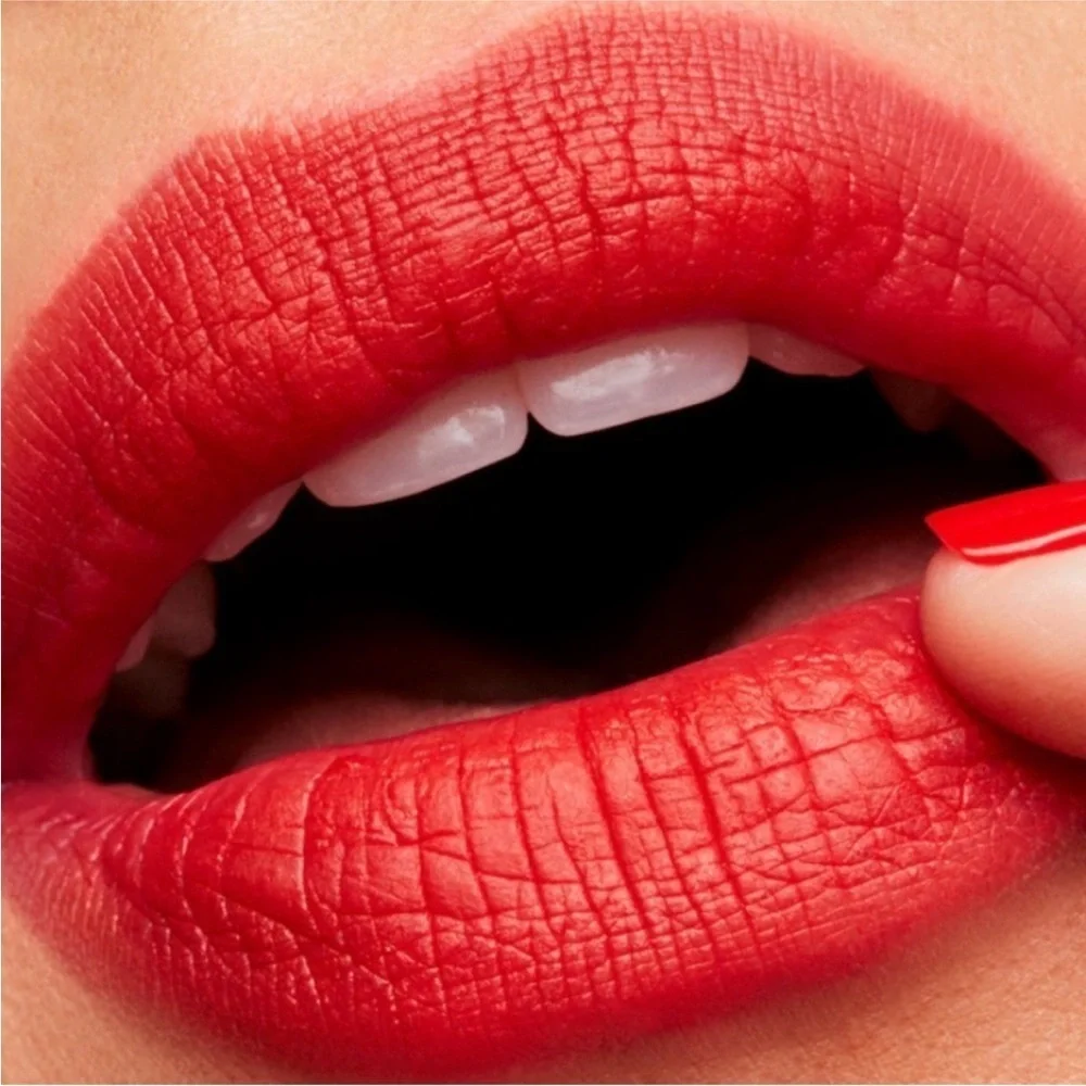 MAC Cosmetics never sampled