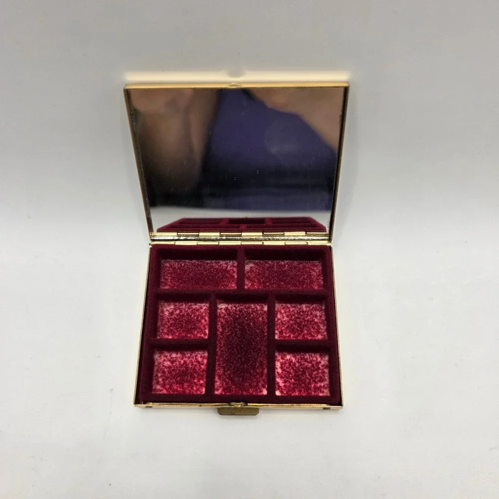 Unbranded vintage piece