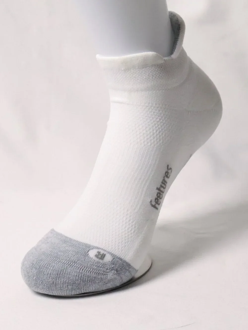 Feetures brand new