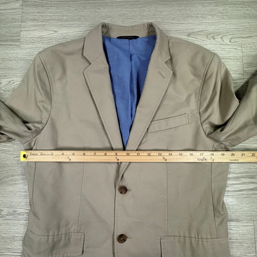 Banana Republic *orders ship