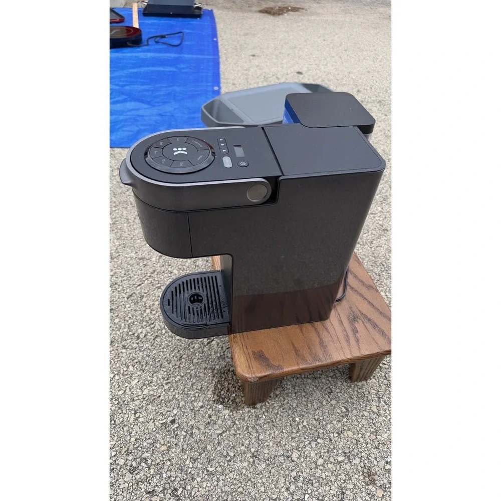 Keurig single black modern