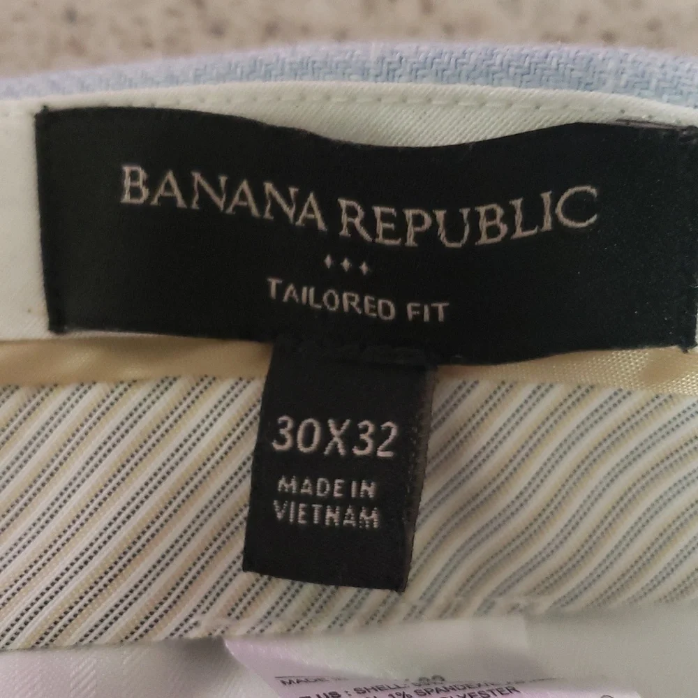 Banana Republic lightweight refined