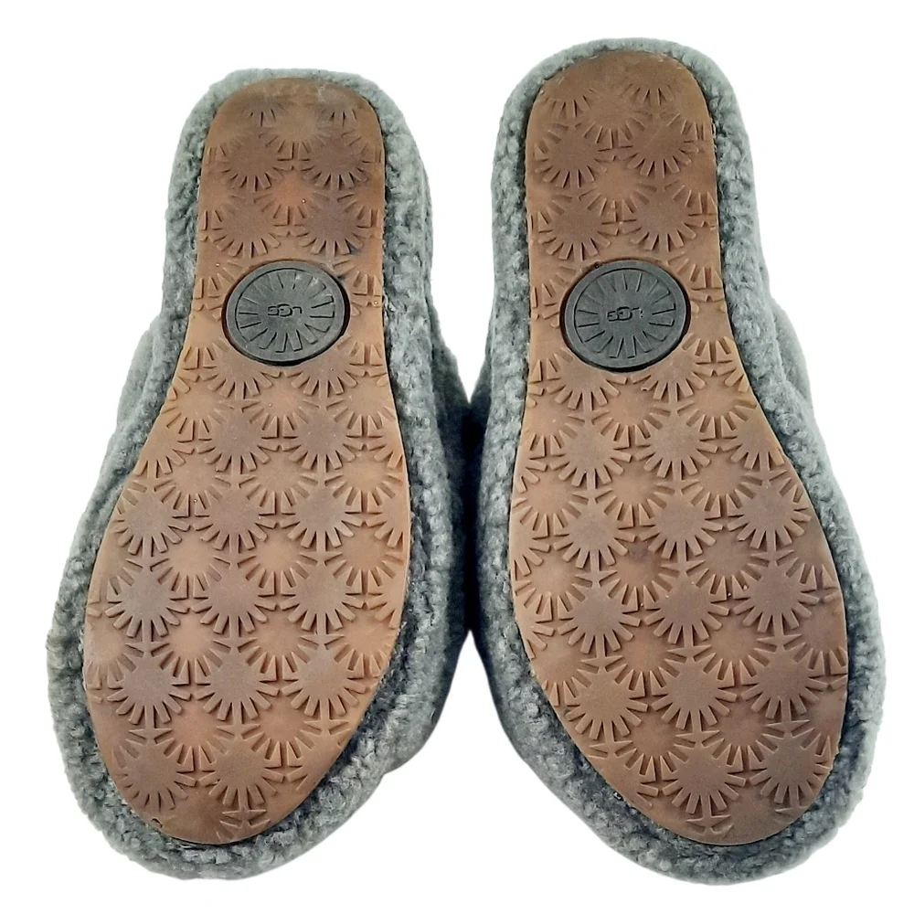 UGG kids fluff