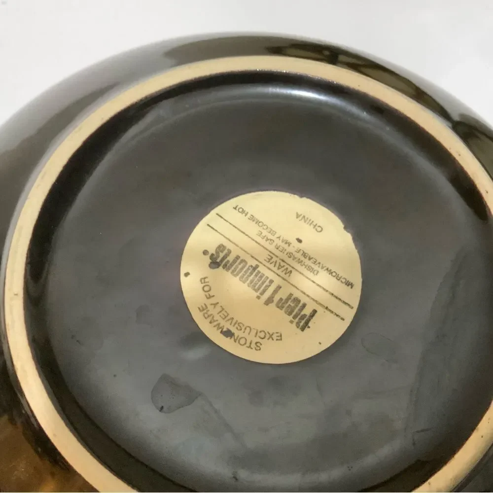 Pier 1 excellent preowned