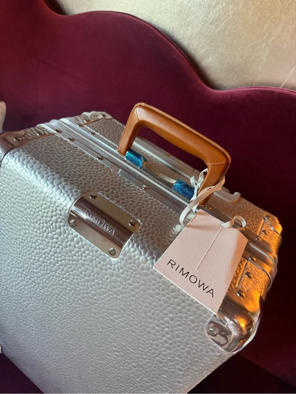 RIMOWA hammerschlag collection