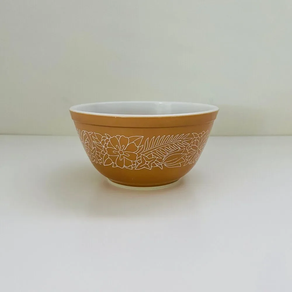 PYREX Brown White Woodland 402 Mixing Bowl 1.5 Qt
