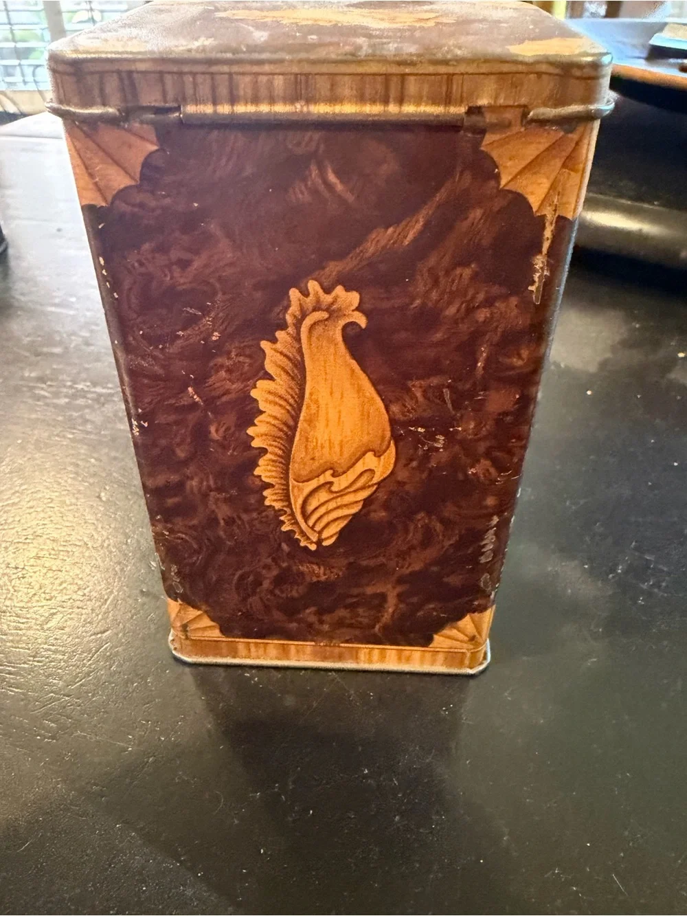 VINTAGE Lyon’s Tea “All the Year around” Tea/Coffee Tin with hinged lid