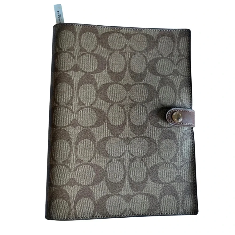 Coach classic cover snap