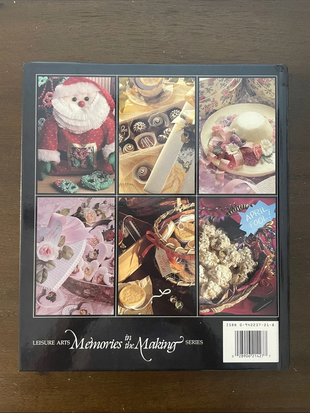 3 Vintage Craft and Recipe Books with It’s in the Bag Booklet (5lbs)