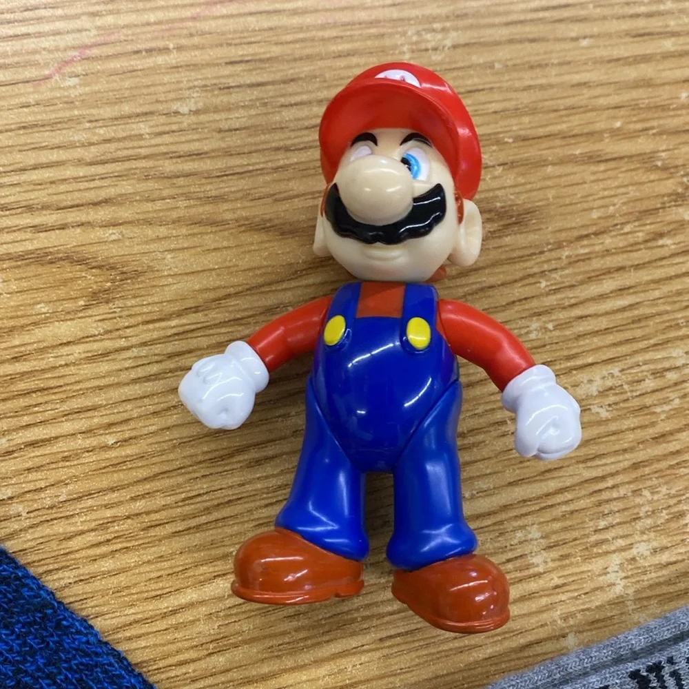 Nintendo everything pictured