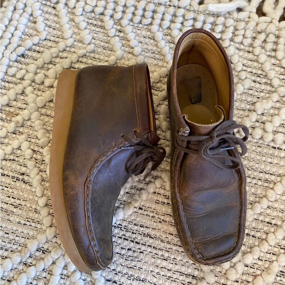 Clarks Stinson Hi 26063363 Mens Brown Leather Lace Up Chukkas Boots‎ - Size 6 m