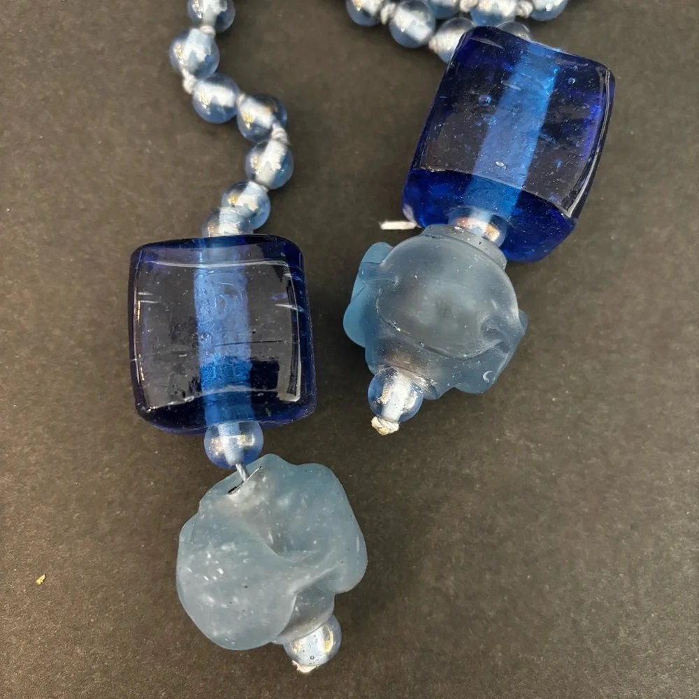 N/A elegant blue