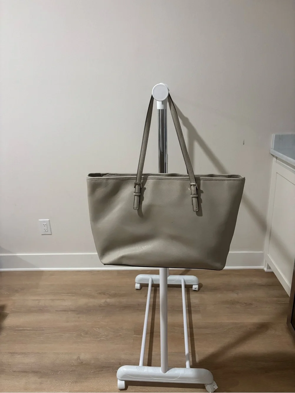 Michael Kors classic michael