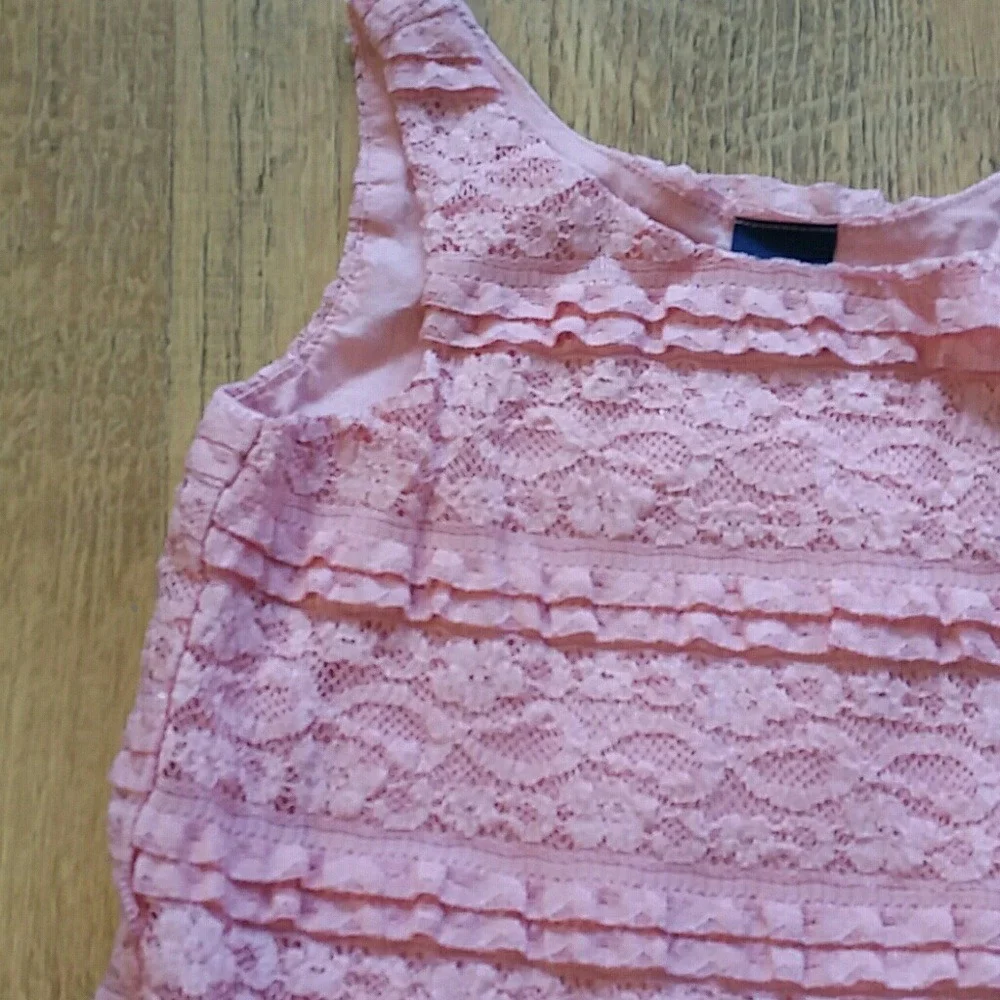 GAP coral lace