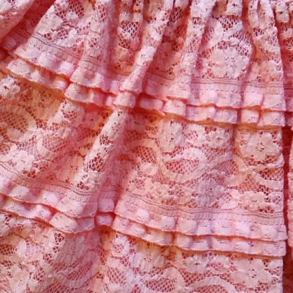 GAP coral lace