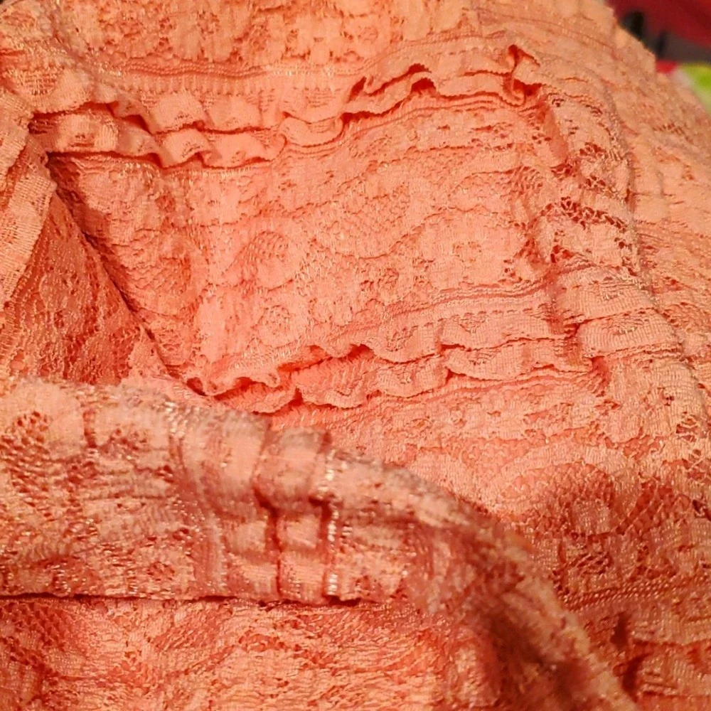 GAP coral lace