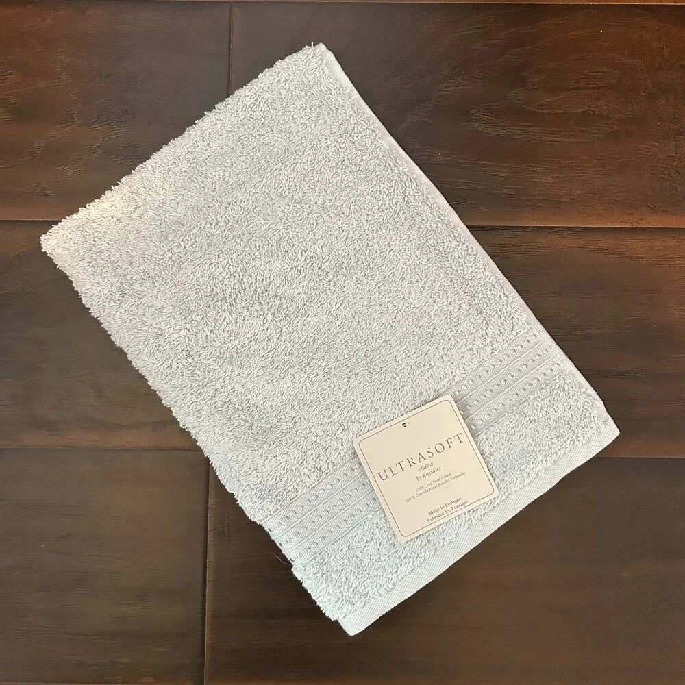 Ultrasoft by Kassatex NWT Grey Hand Towel
