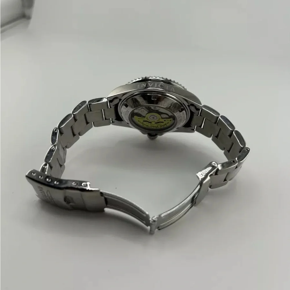 Invicta pro diver