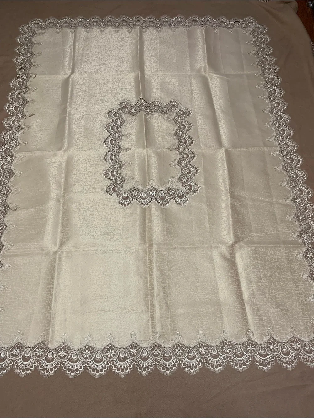 Macy's Cream Lace-Trim Rectangular Tablecloth  70 X 54 inches