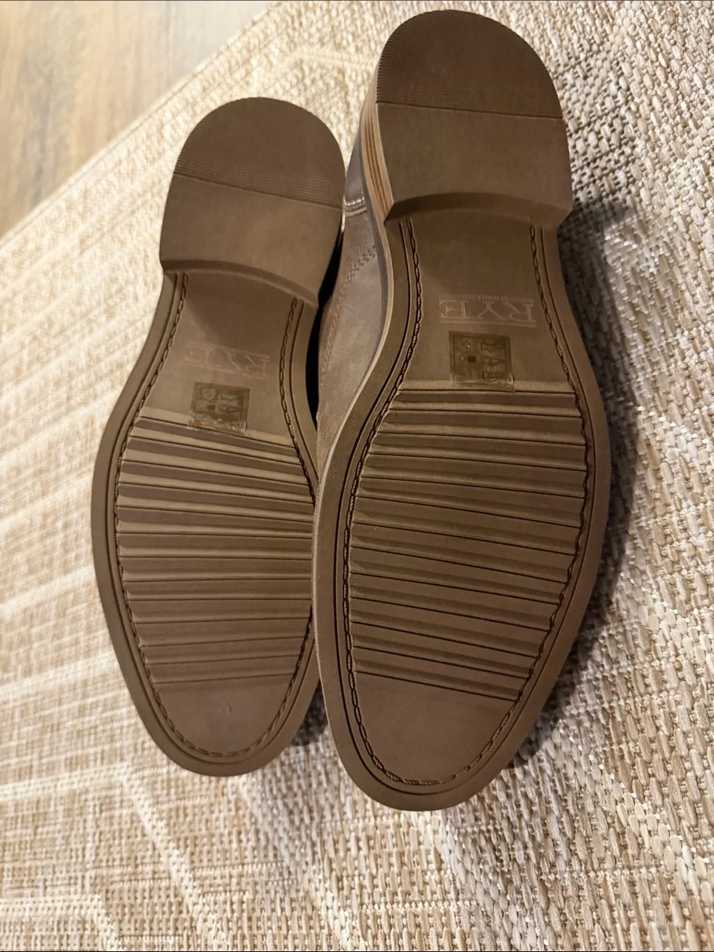 Rye smart lace