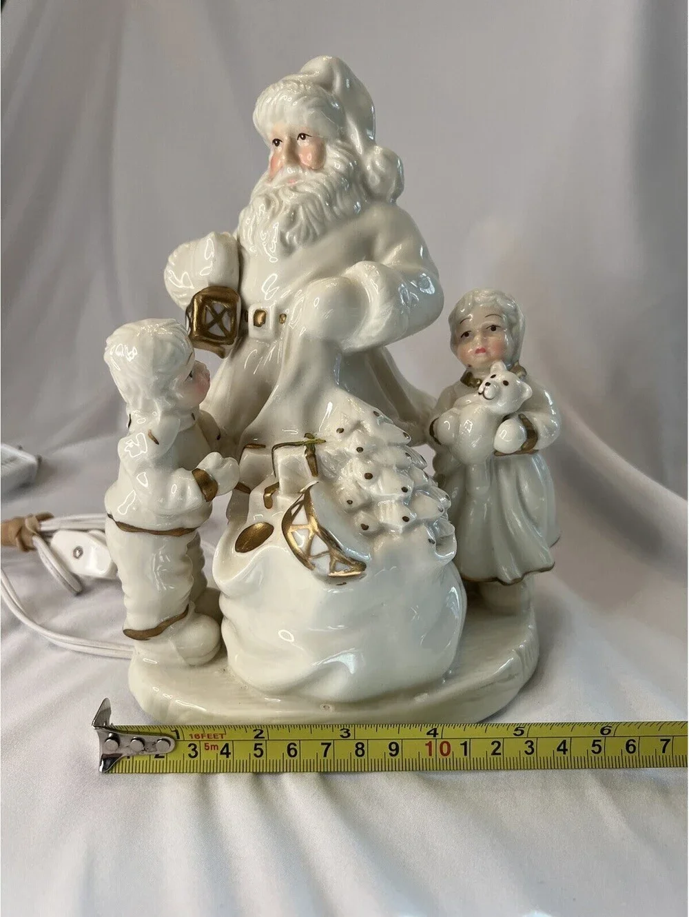 N/A claus christmas ivory