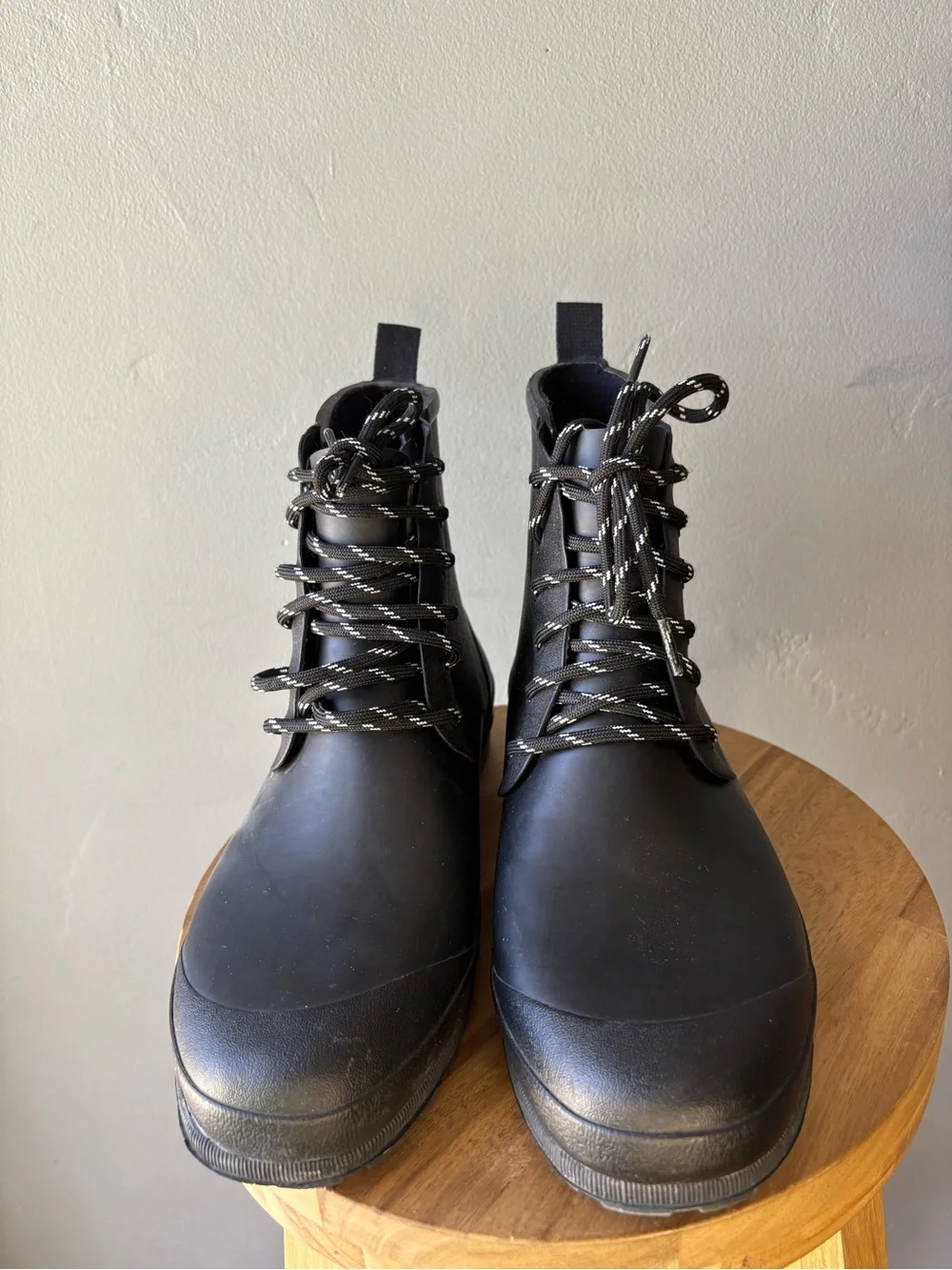 Madewell black boot lugsole