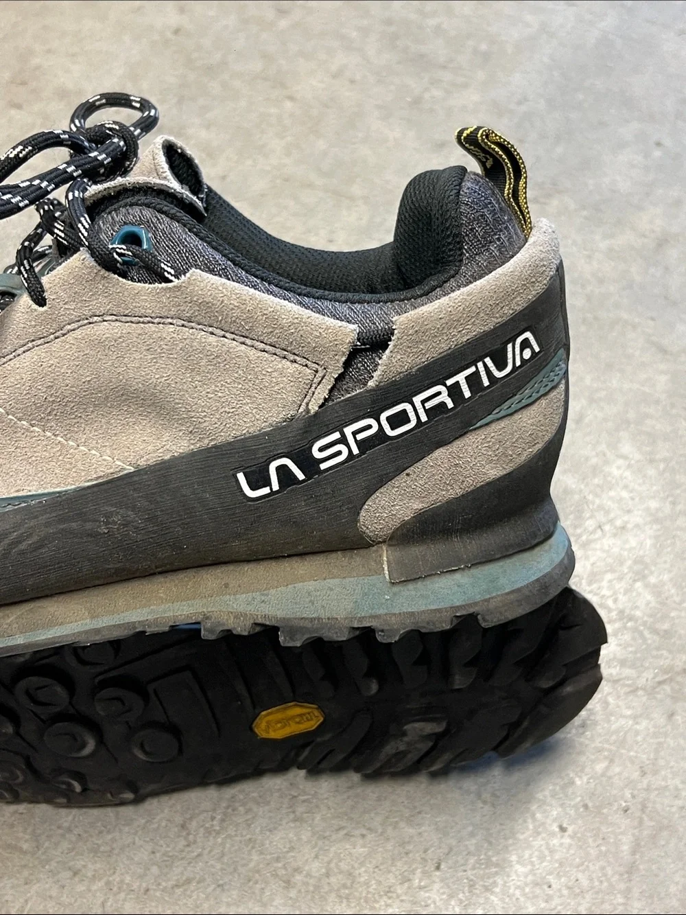 La Sportiva sturdy approach