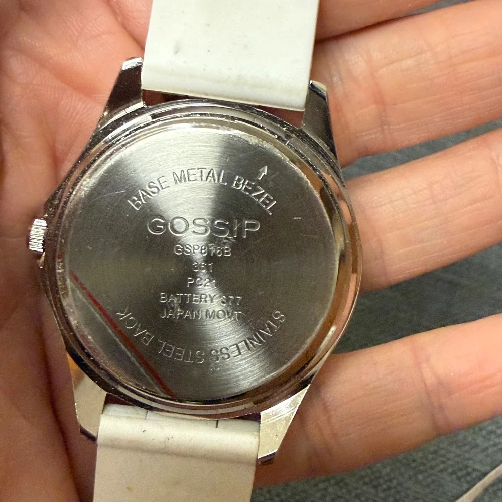 Gossip quartz wristwatch