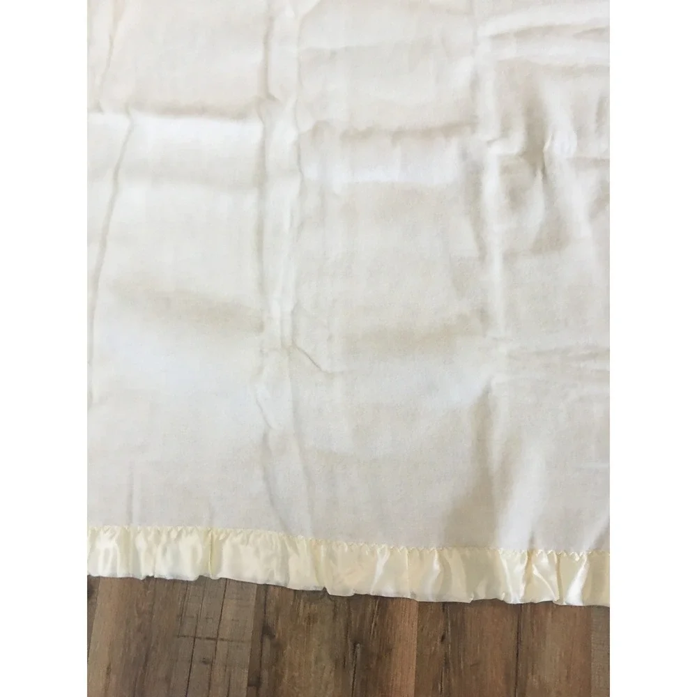 N/A environment linda blanket