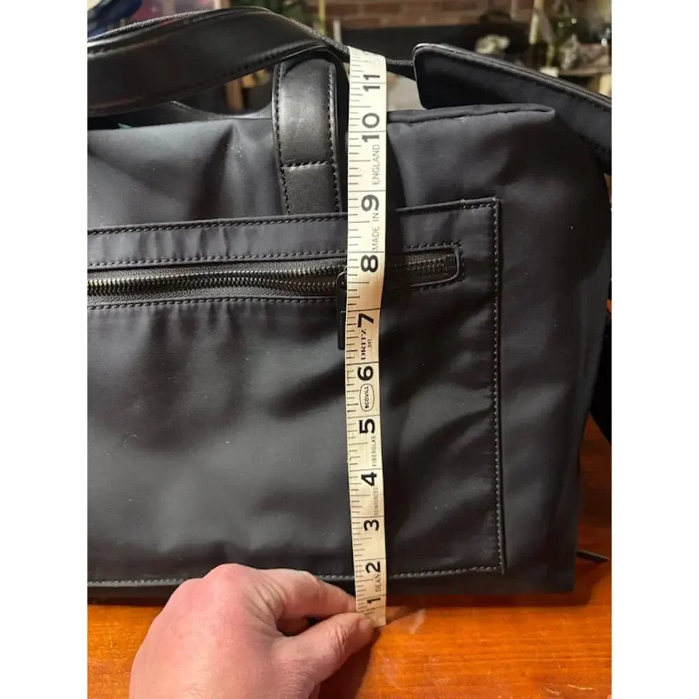 Away tons luggage pics